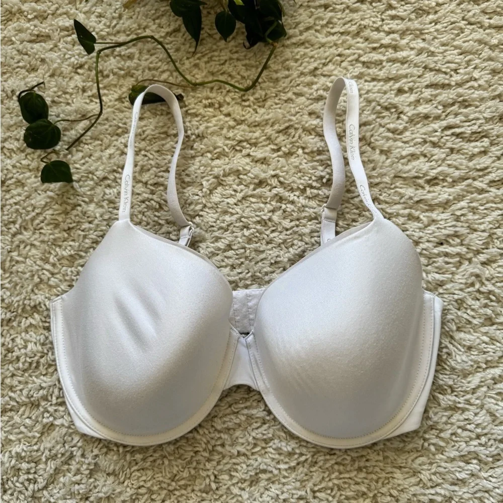 Calvin Klein White Underwire Lightly Padded Bra 36DD